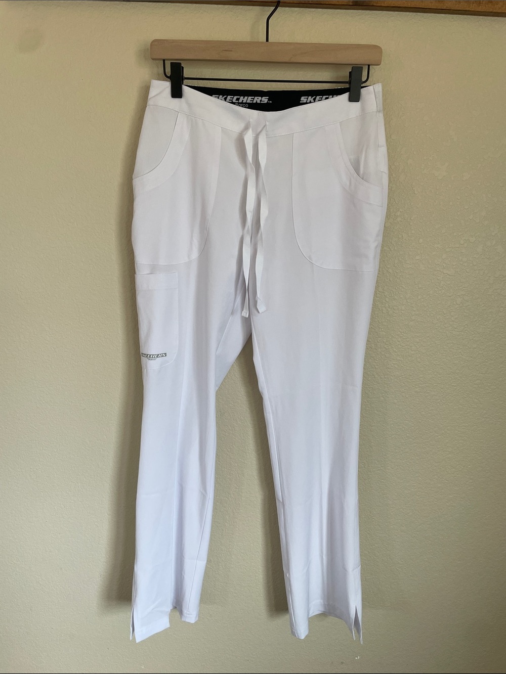 Skechers by Barco Women's New Royal White Cargo Drawstring Scrub Pants SP Nurse
